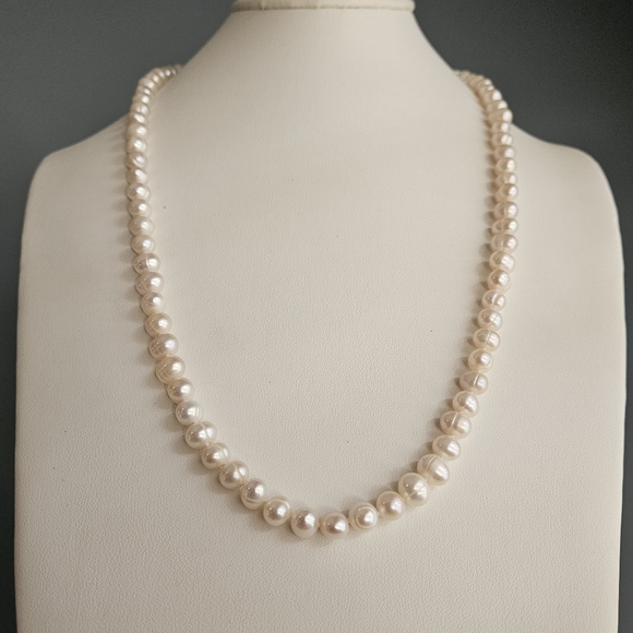 Vintage Pearl Necklace Genuine Freshwater Single Strand White Pearl 24-inch Long - Picture 2 of 9